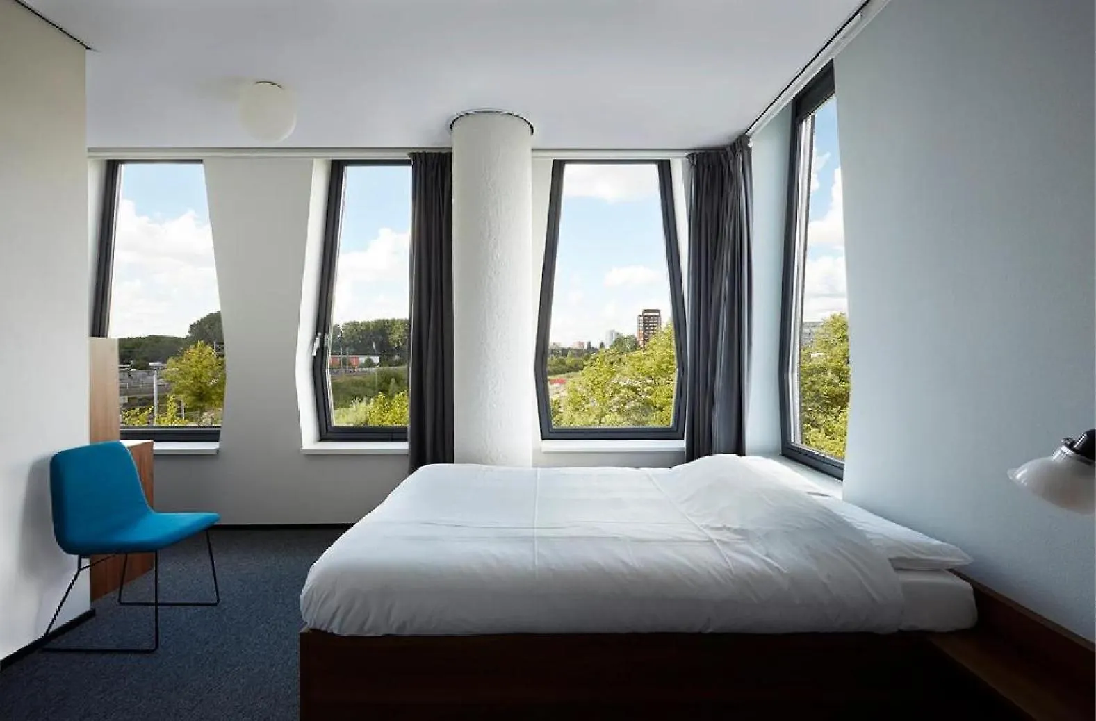 *** Отель The Social Hub Amsterdam West Extended Stay Нидерланды